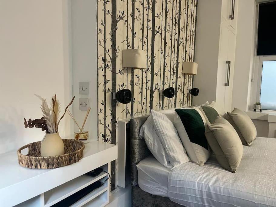 Tree Studio Apartment Barbican F3 ลอนดอน ภายนอก รูปภาพ